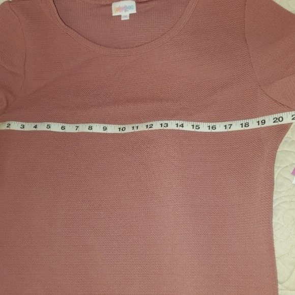 NWT 2XL LULAROE TEXTURED GIGI TOP MAUVE - Picture 2 of 6